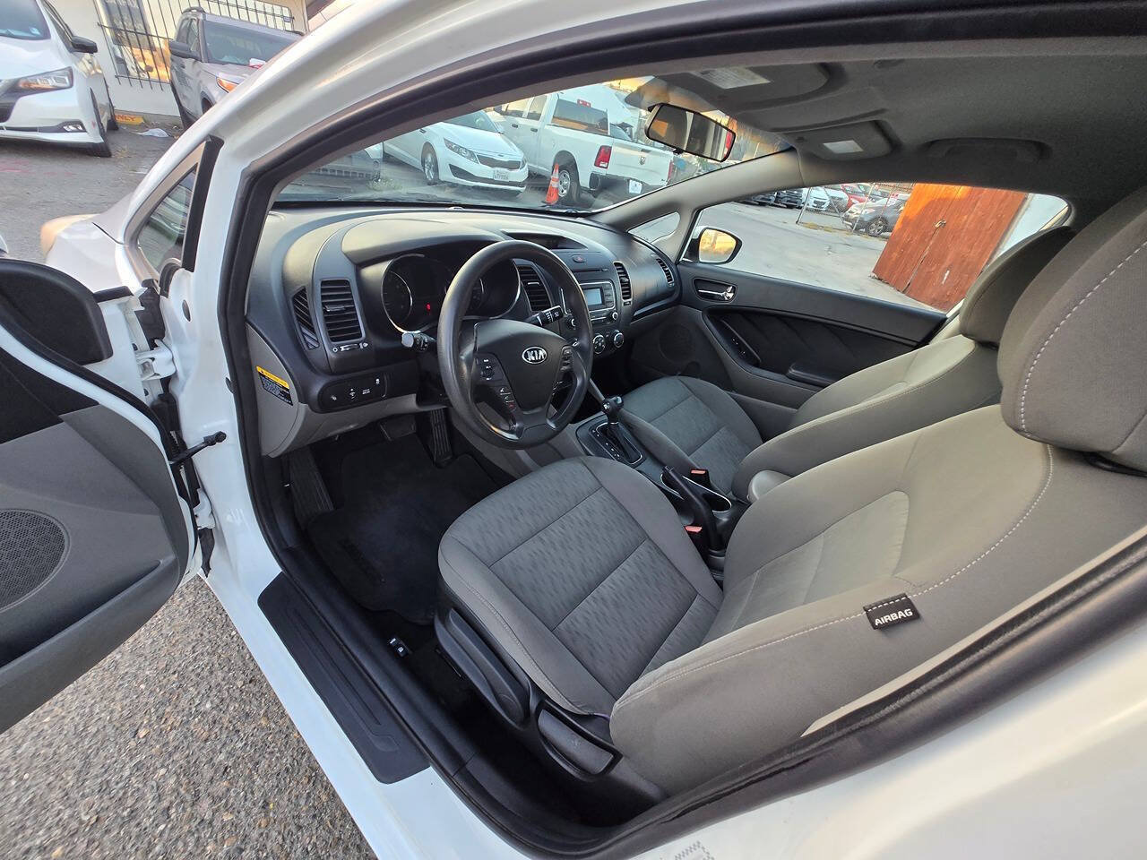 Used 2014 Kia Forte LX FWD image 20