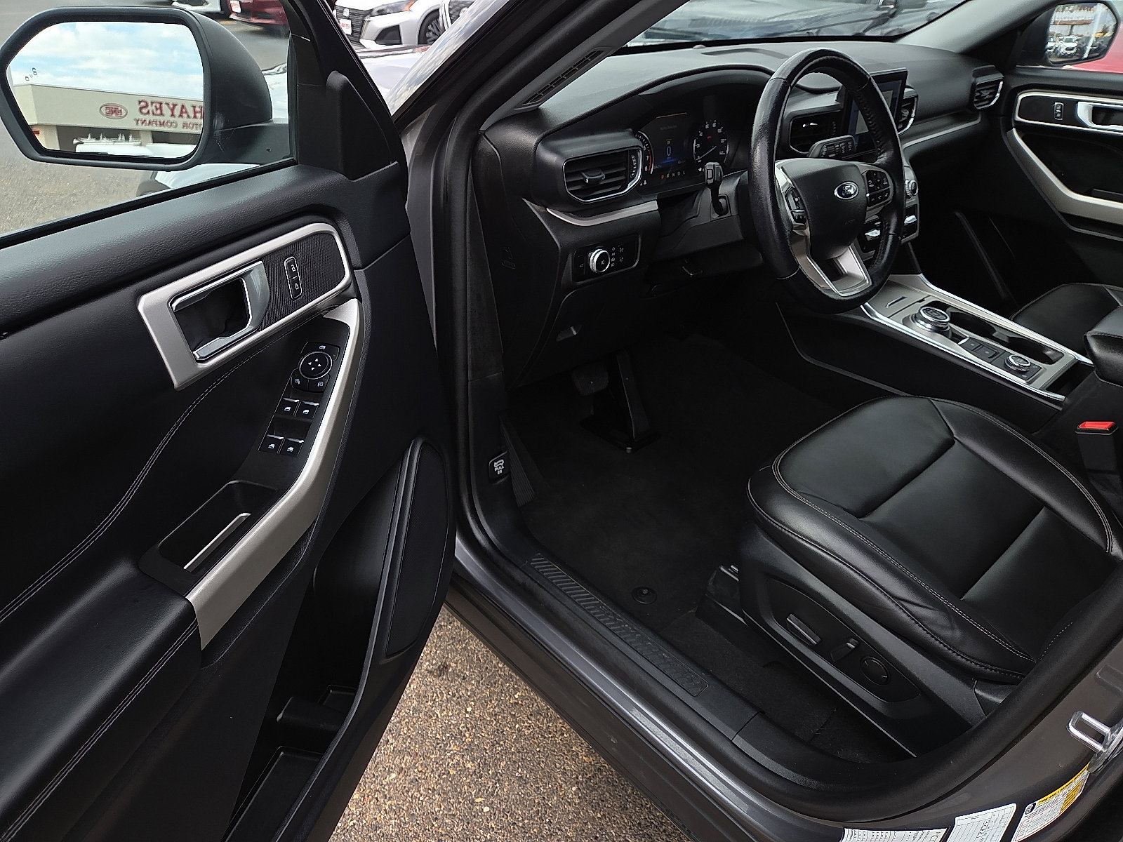 Used 2023 Ford Explorer XLT w/ Equipment Group 202A image 13