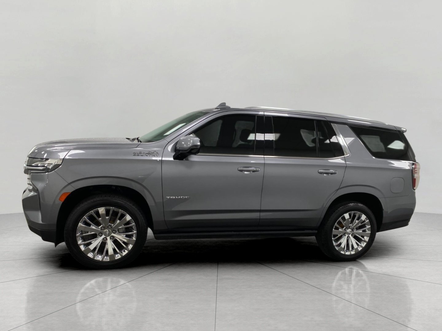 Used 2021 Chevrolet Tahoe High Country w/ Premium Package AWD/4WD image 8