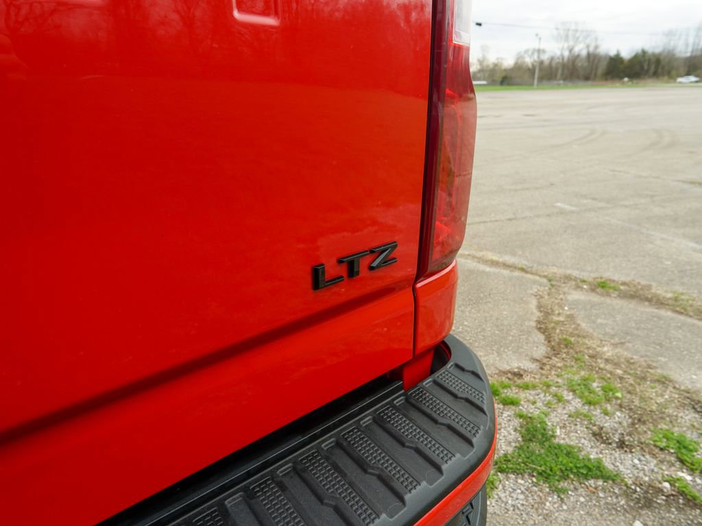 Used 2022 Chevrolet Silverado 2500 LTZ w/ LTZ Plus Package image 11