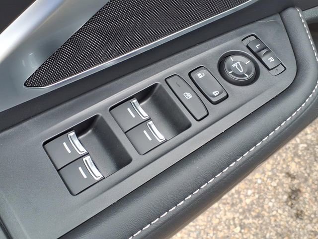 New 2026 Acura RDX SH-AWD image 17