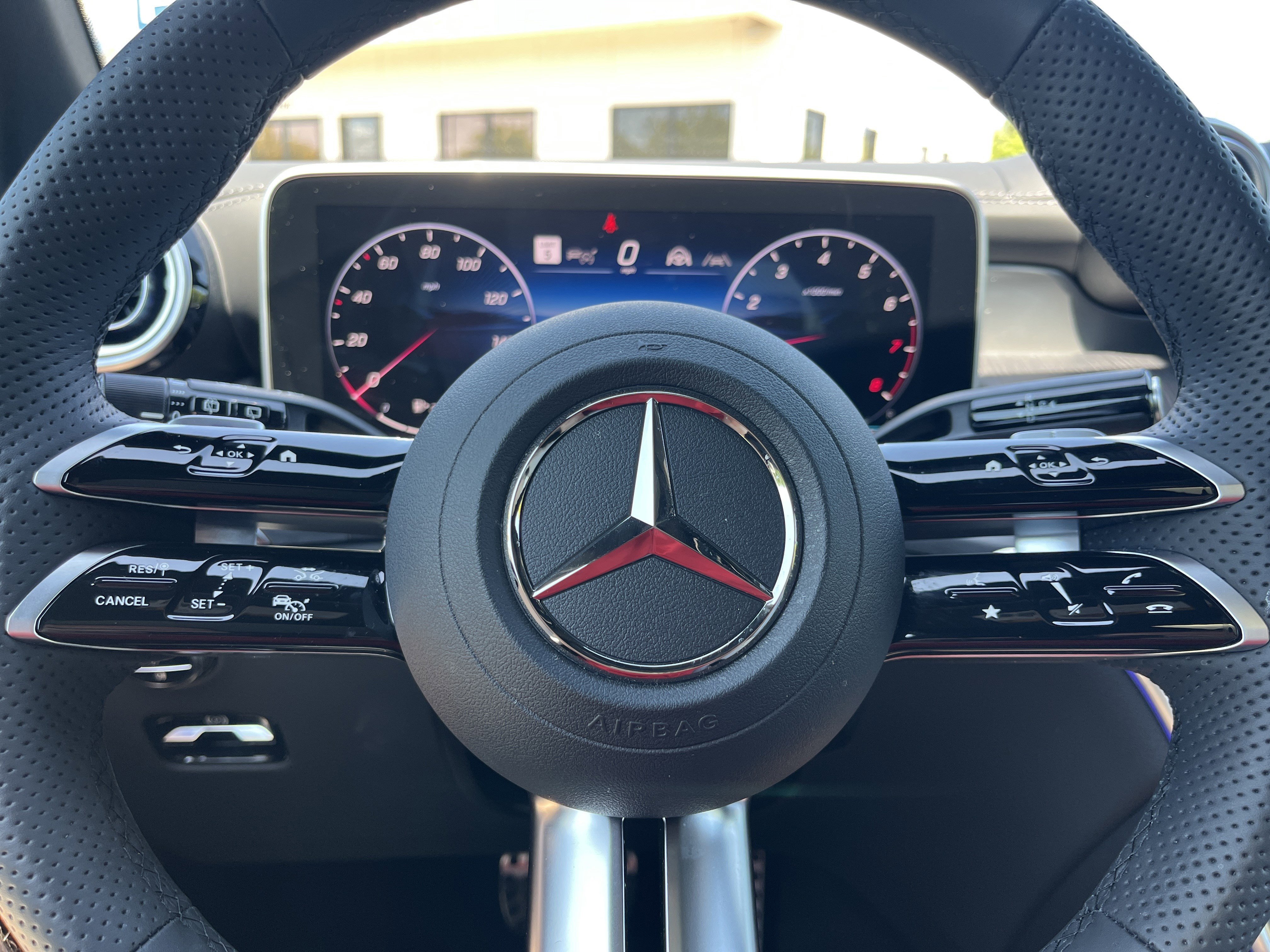 Used 2026 Mercedes-Benz GLC 300 4MATIC image 10