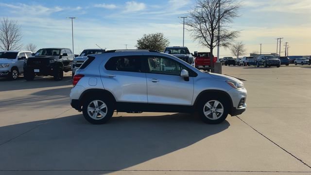 Certified 2021 Chevrolet Trax LT w/ LT Convenience Package image 9