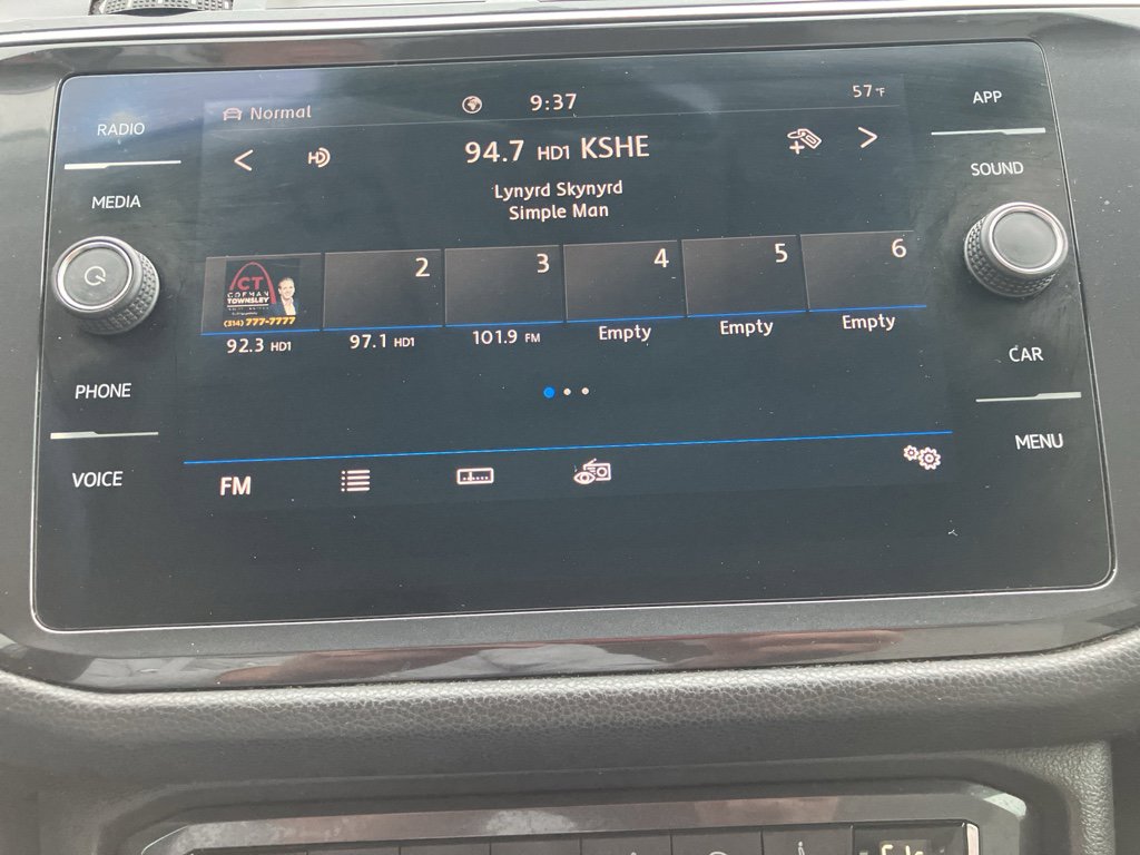 Used 2020 Volkswagen Tiguan SE w/ Panoramic Sunroof Package image 19