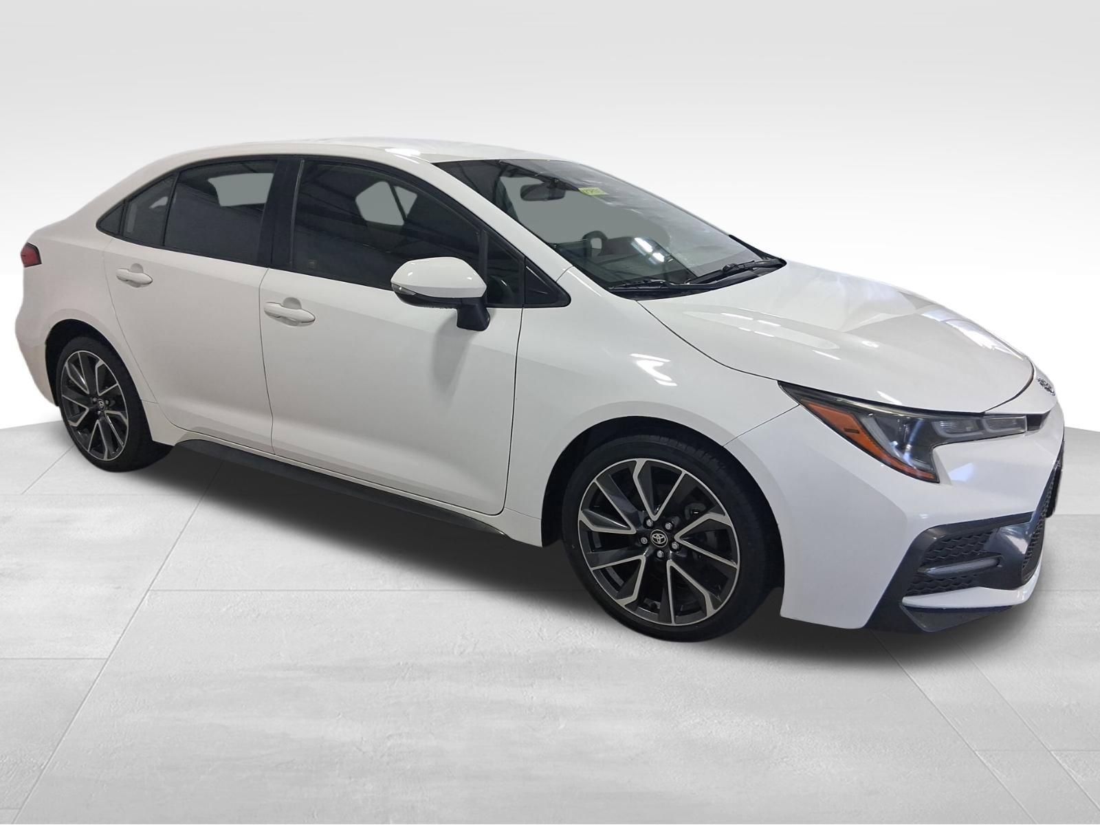 Used 2020 Toyota Corolla SE image 3