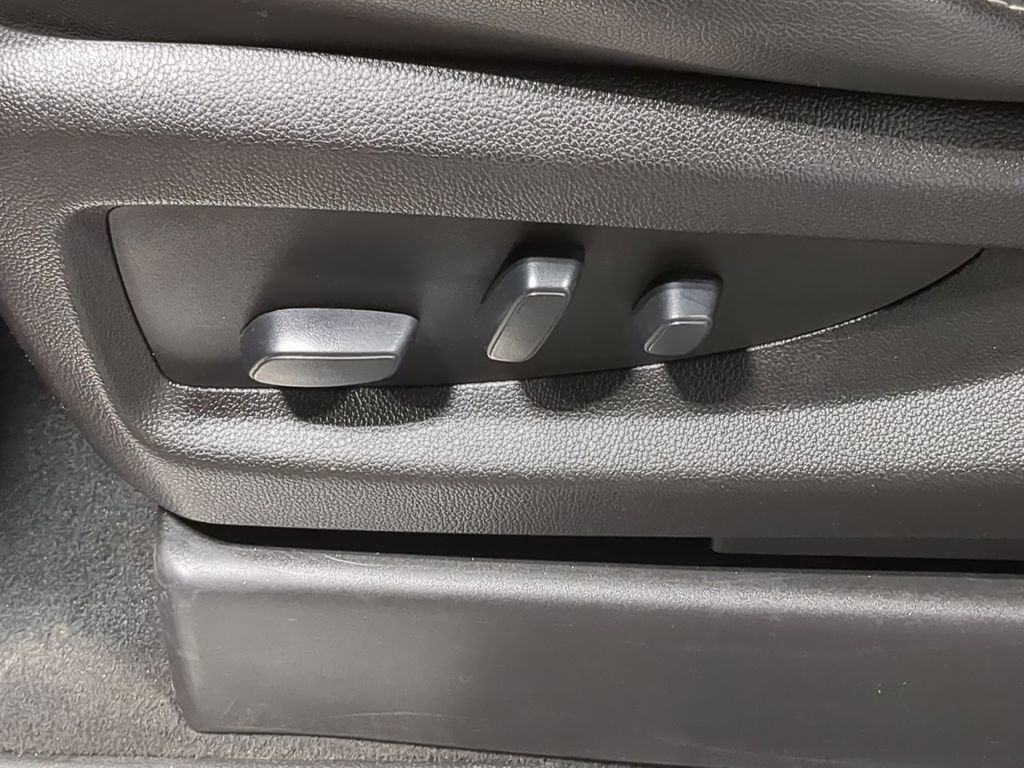 Used 2018 Chevrolet Silverado 1500 LTZ Z71 w/ LTZ Plus Package image 21