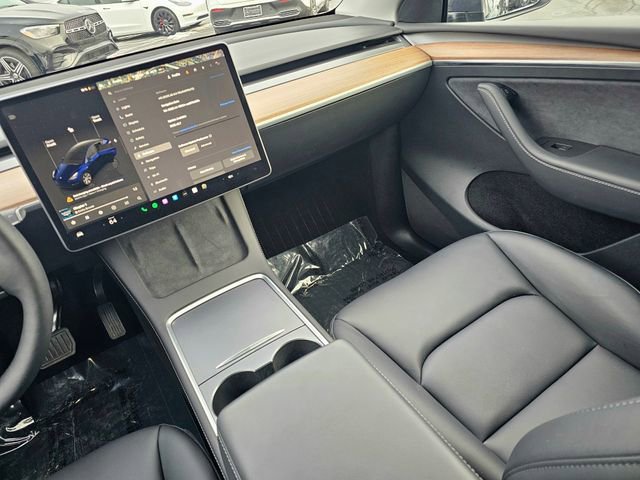 Used 2023 Tesla Model Y Long Range image 32