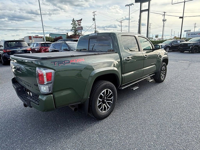 Used 2022 Toyota Tacoma TRD Sport w/ Technology Package AWD/4WD image 3