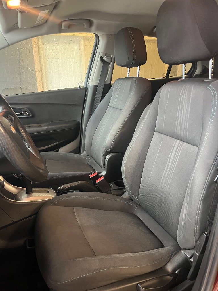 Used 2016 Chevrolet Trax LT w/ LPO, Protection Package FWD image 8