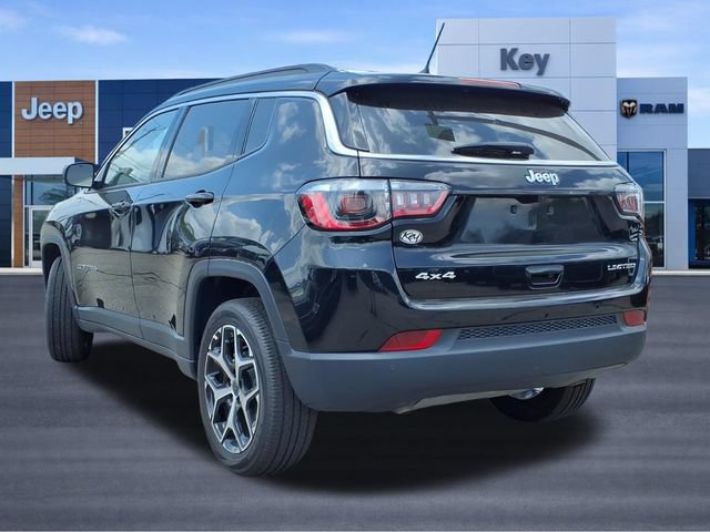 Used 2025 Jeep Compass Limited AWD/4WD image 3