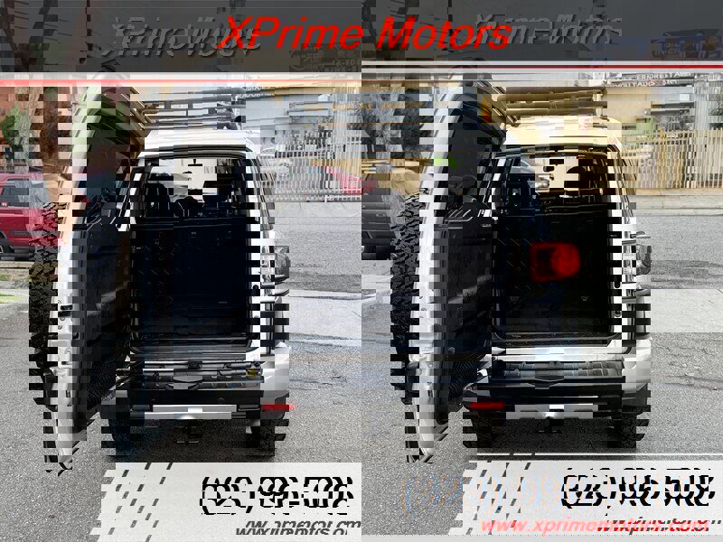 Used 2007 Toyota FJ Cruiser 4WD image 12