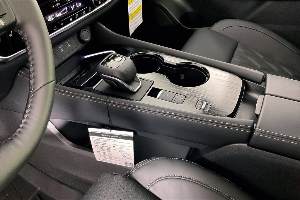 New 2025 Nissan Rogue Platinum image 12