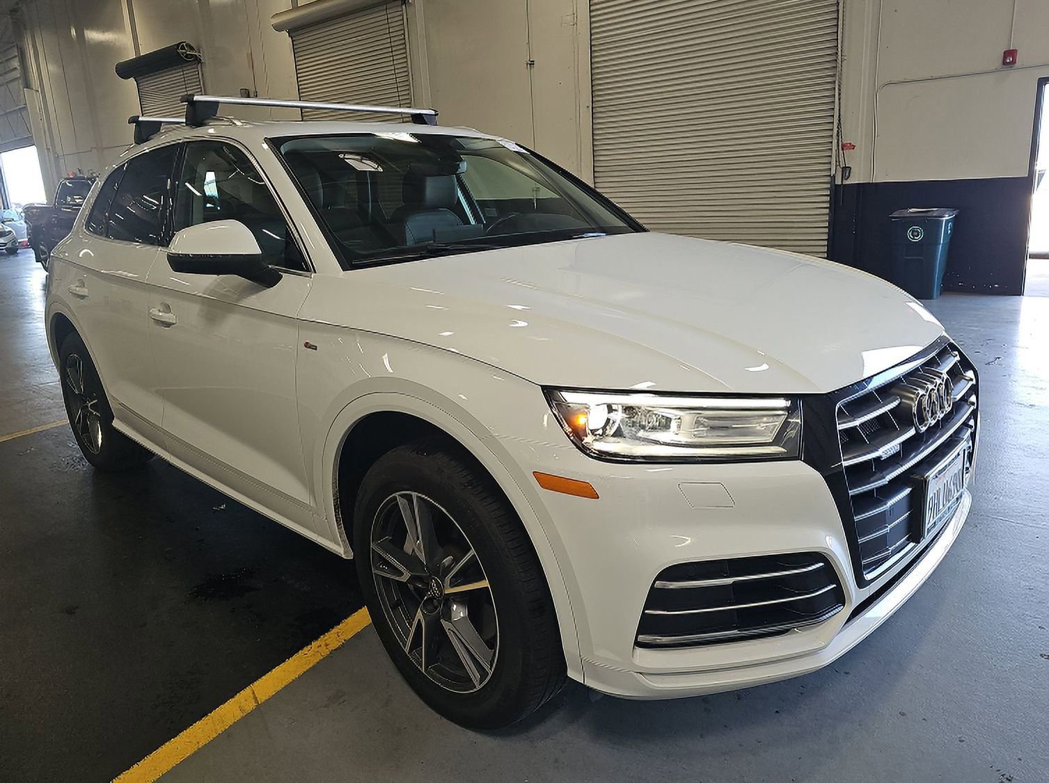 Used 2020 Audi Q5 e Premium w/ Convenience Package AWD/4WD image 3