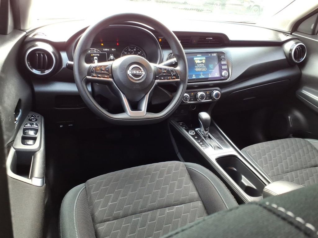 Used 2024 Nissan Kicks SV image 11