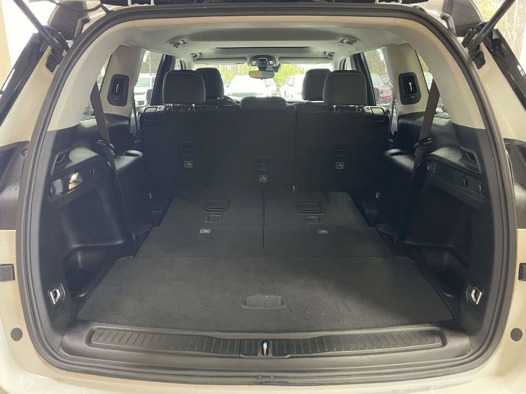 Used 2024 Jeep Grand Cherokee L Laredo image 39