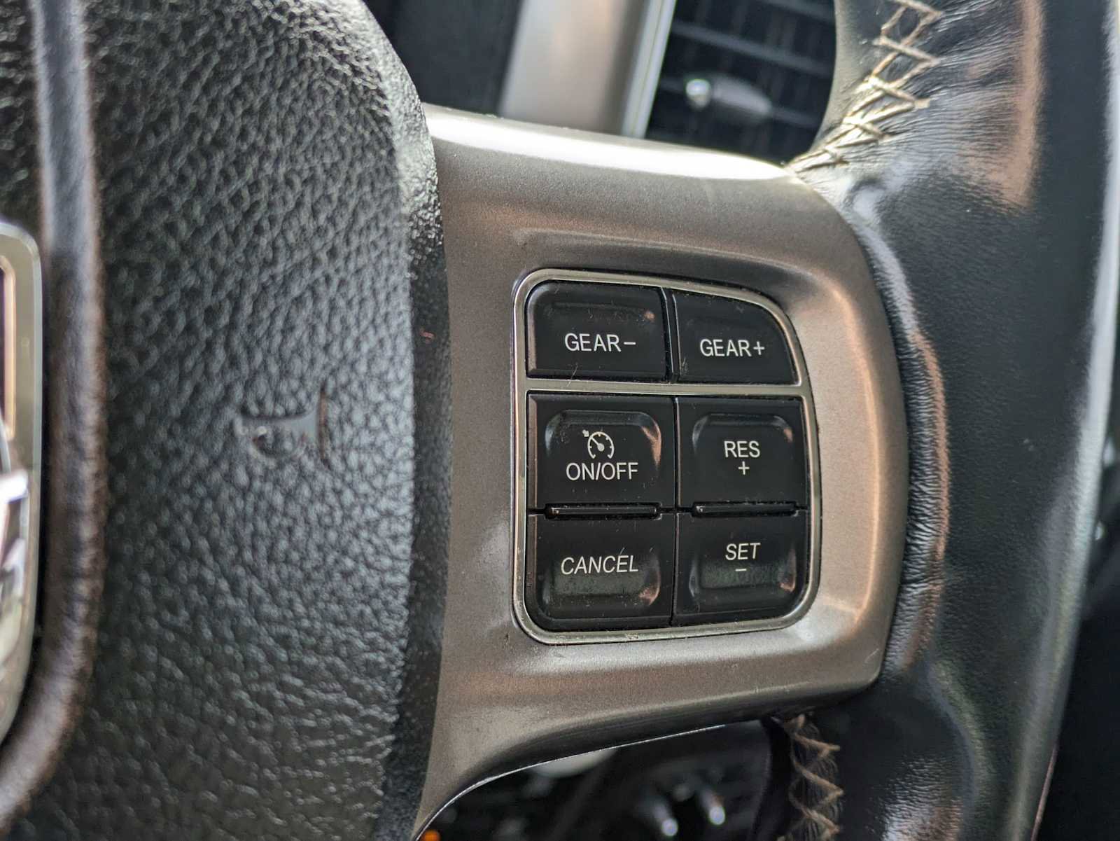 Used 2015 RAM 1500 Limited image 26