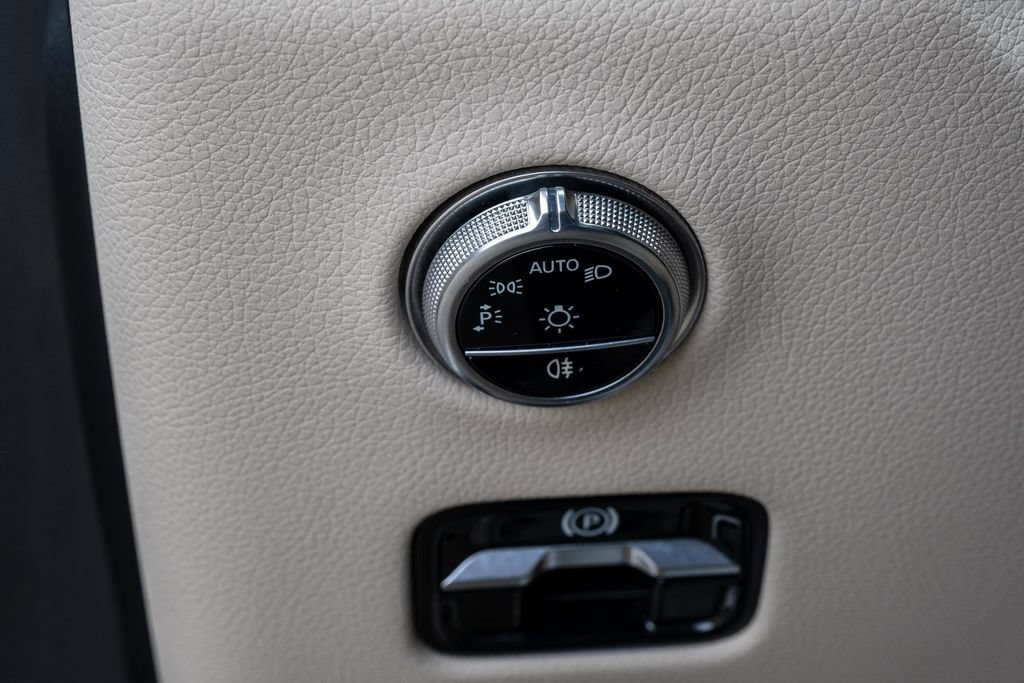 Used 2023 Mercedes-Benz GLC 300 4MATIC image 20