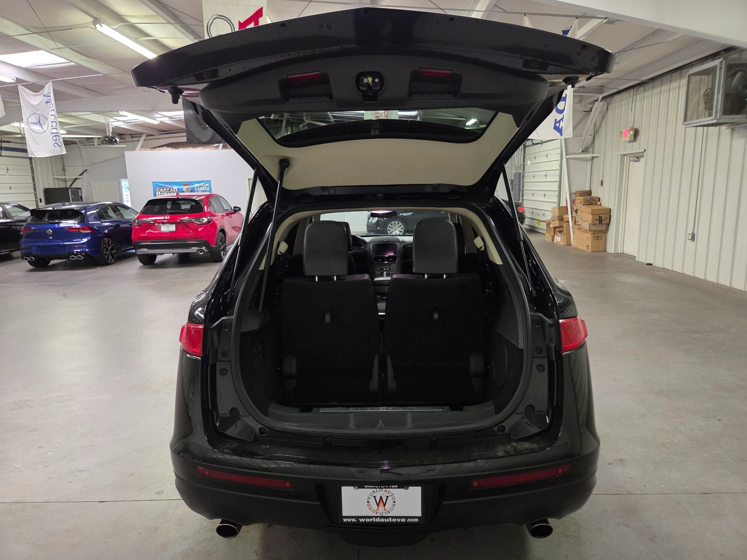 Used 2019 Lincoln MKT AWD image 37