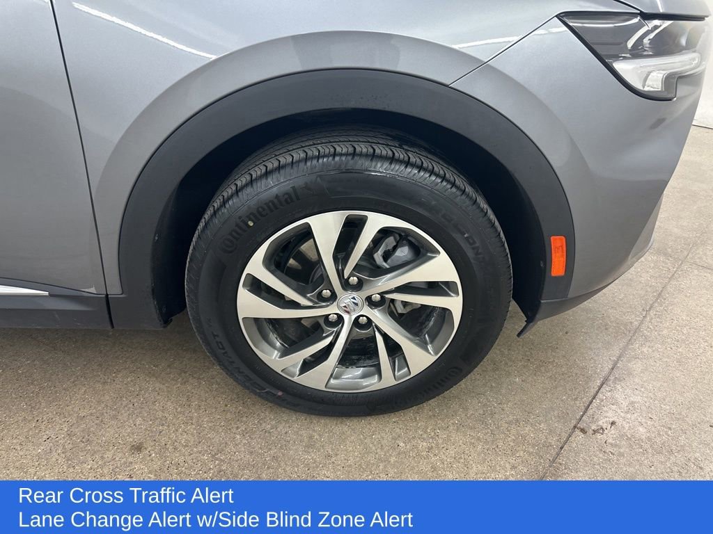 Used 2022 Buick Envision Essence w/ Safety Package image 16