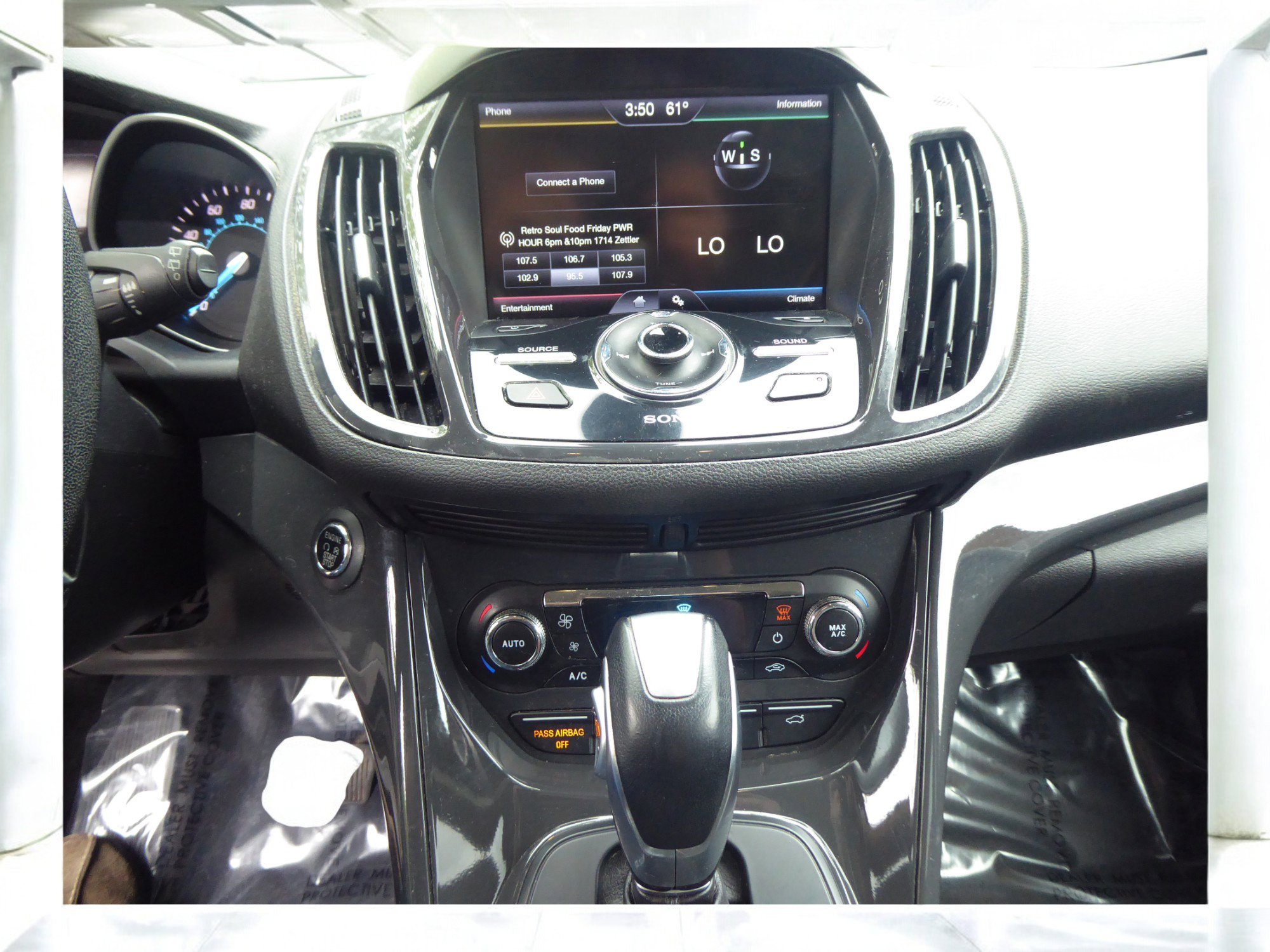 Used 2015 Ford Escape Titanium image 12