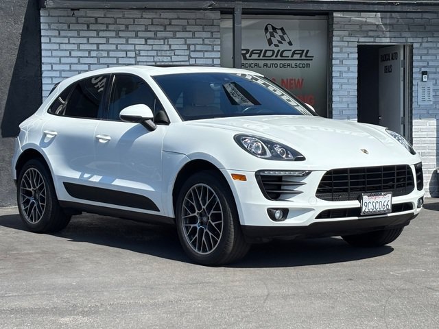 Used 2018 Porsche Macan AWD/4WD image 10
