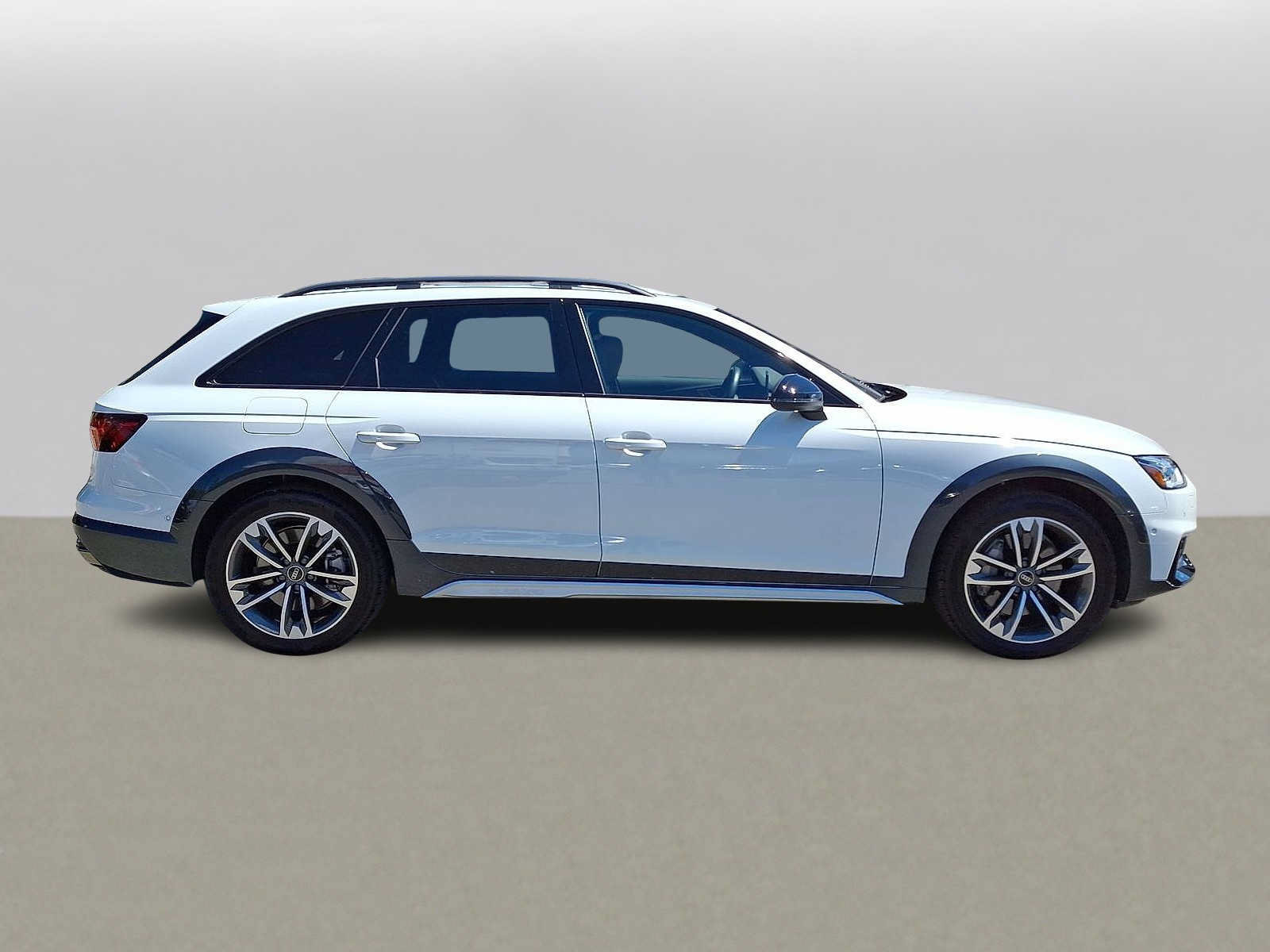Certified 2023 Audi A4 2.0T allroad Prestige AWD/4WD image 32