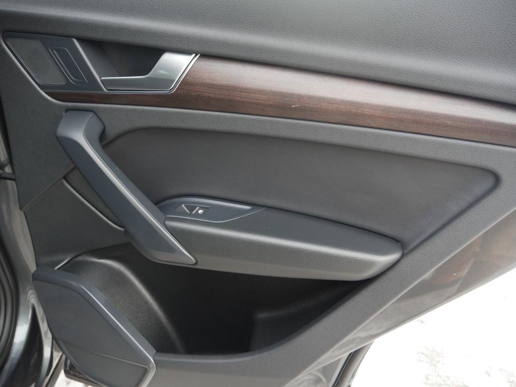 Certified 2023 Audi Q5 2.0T Premium w/ Convenience Package image 32