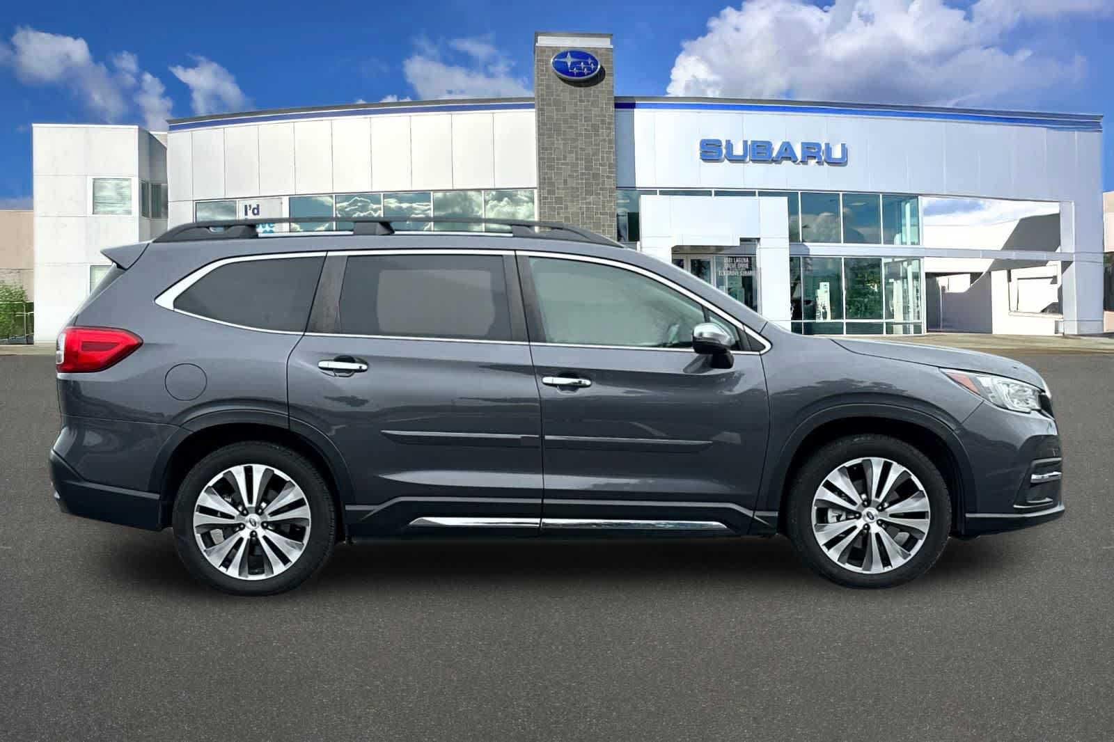 Certified 2022 Subaru Ascent Touring AWD/4WD image 6