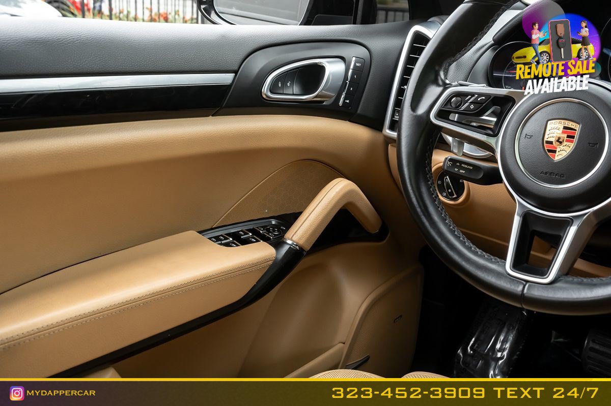 Used 2018 Porsche Cayenne Platinum Edition w/ Premium Package AWD/4WD image 19