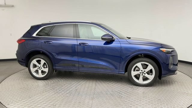 Used 2025 Audi Q5 Premium w/ Premium Plus AWD/4WD image 9