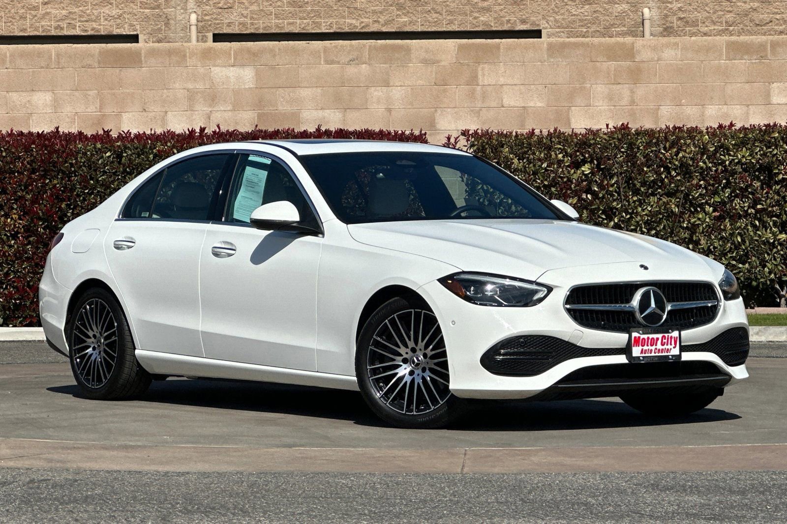 Used 2025 Mercedes-Benz C 300 4MATIC Sedan image 2