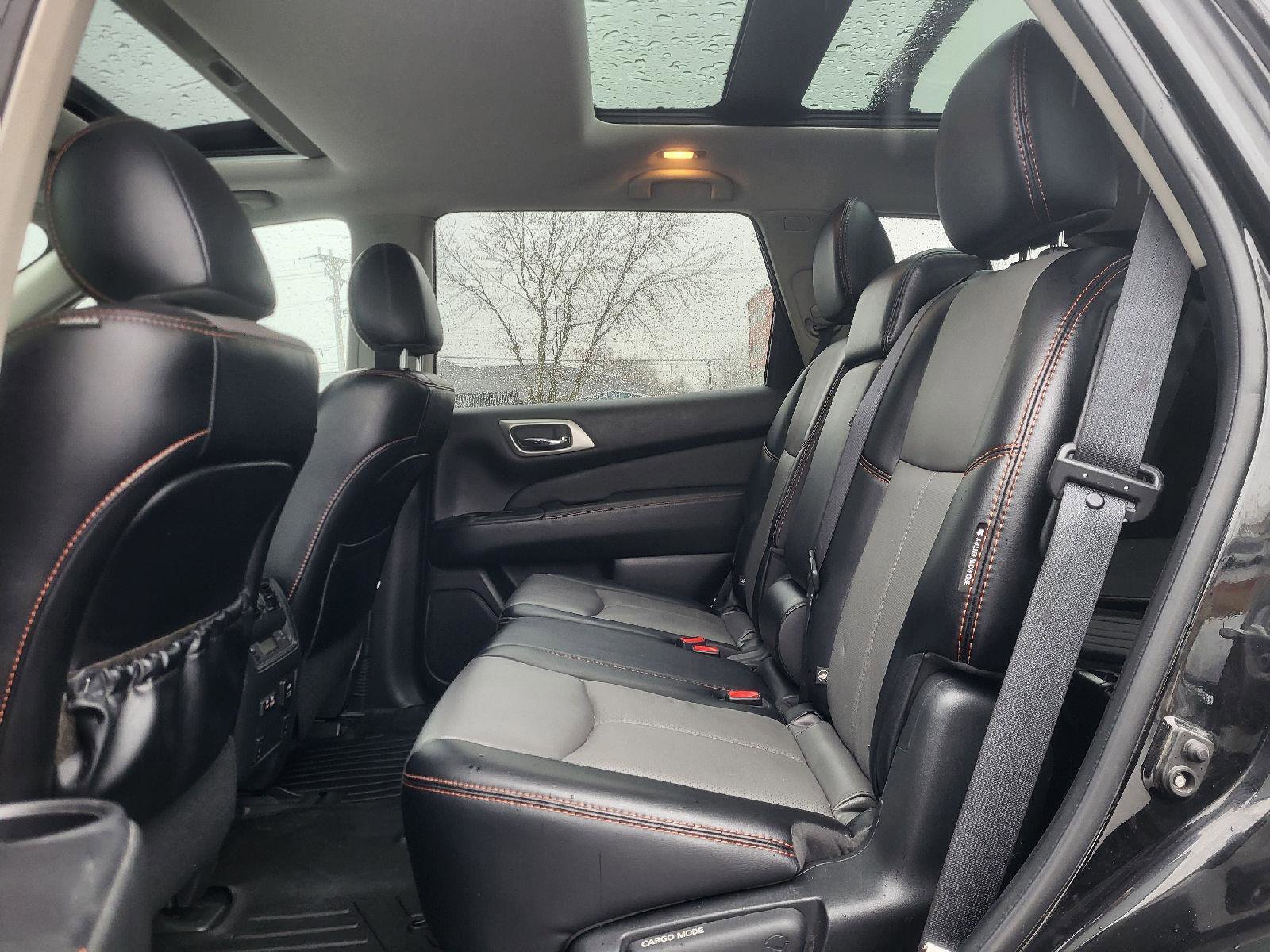 Used 2020 Nissan Pathfinder SL image 10