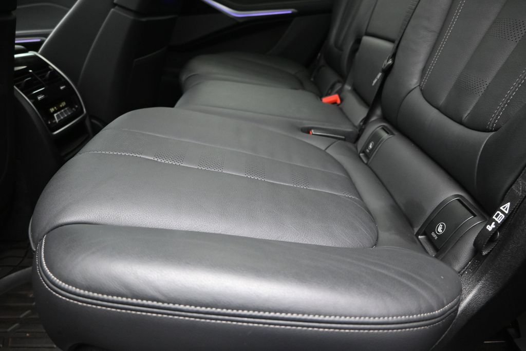 Used 2021 BMW X7 xDrive40i w/ Premium Package AWD/4WD image 16