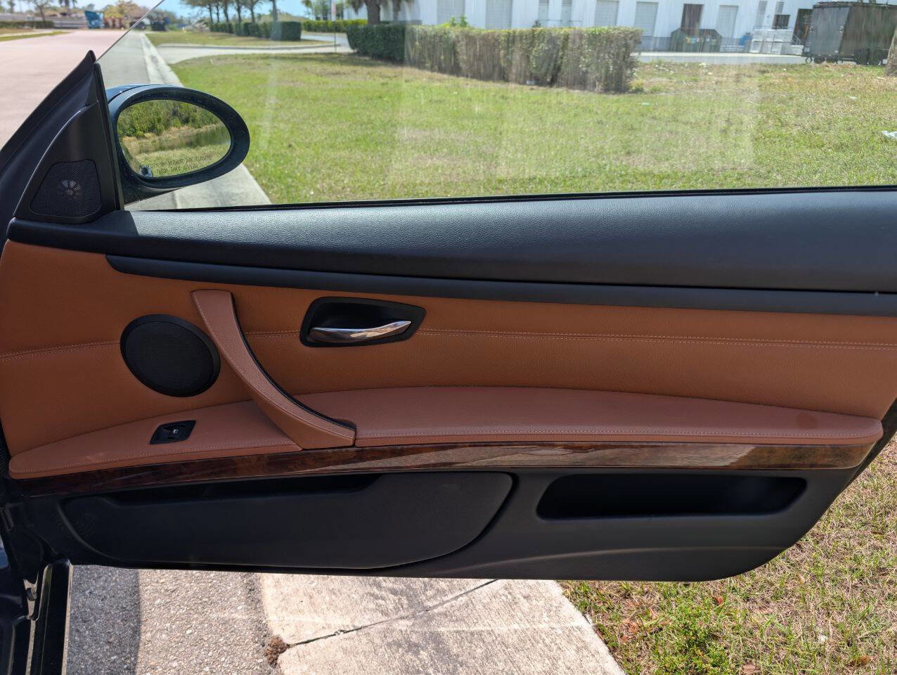 Used 2008 BMW 335i Convertible image 13