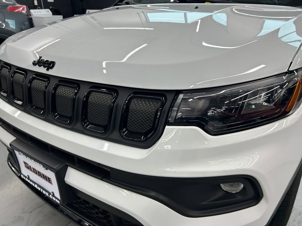 Used 2022 Jeep Compass Altitude w/ Convenience Group image 16