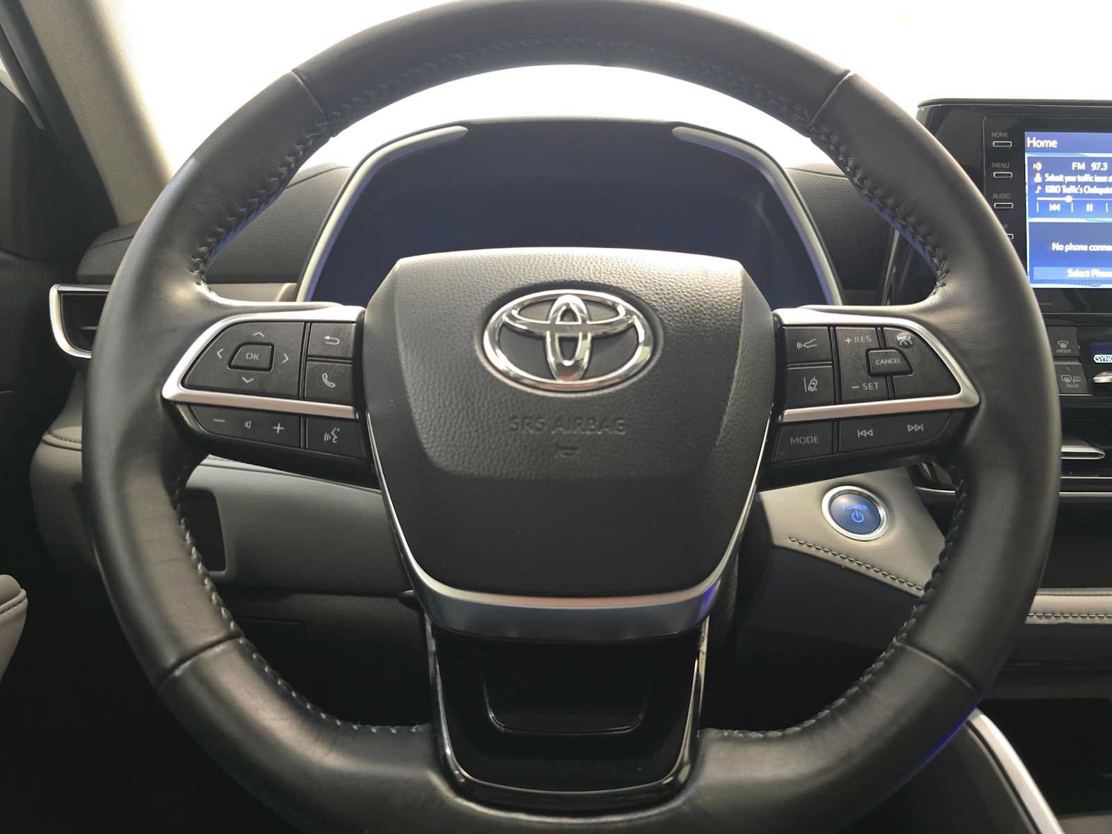 Certified 2020 Toyota Highlander XLE AWD/4WD image 10
