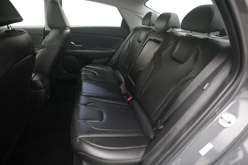 Used 2024 Hyundai Elantra Limited FWD image 15
