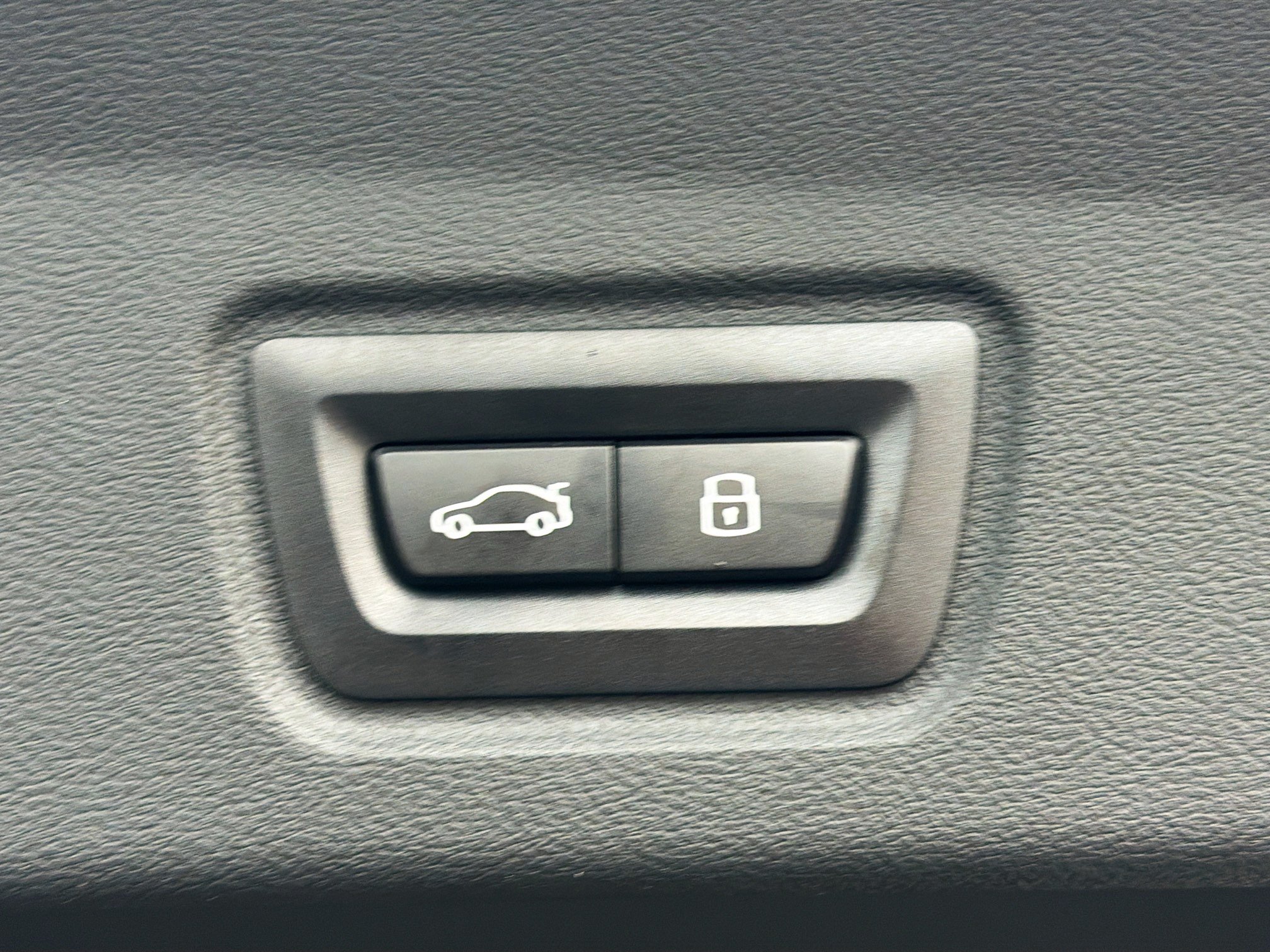 Used 2025 BMW i4 eDrive40 RWD image 12
