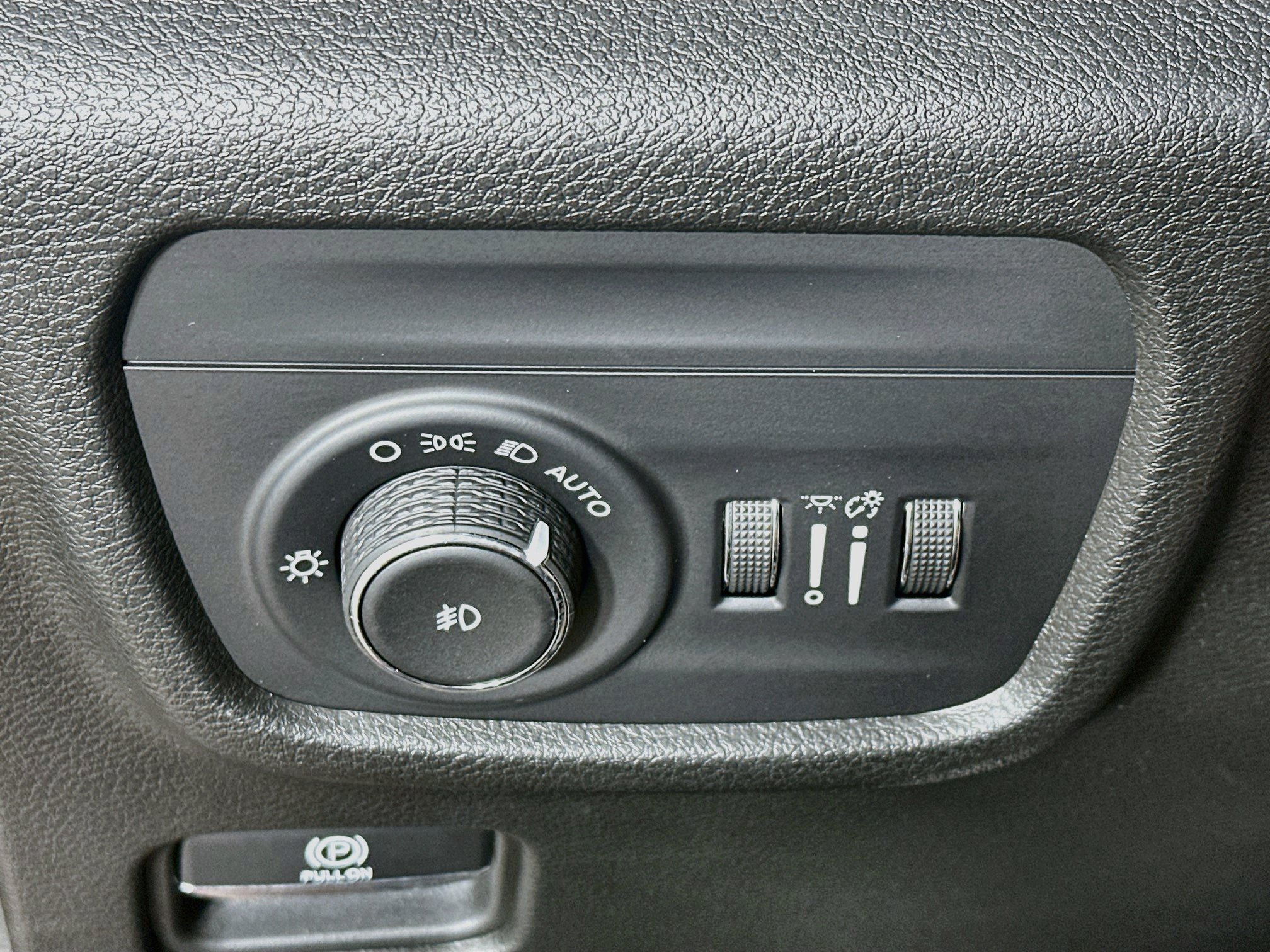 Used 2022 Jeep Grand Cherokee L Limited AWD/4WD image 17