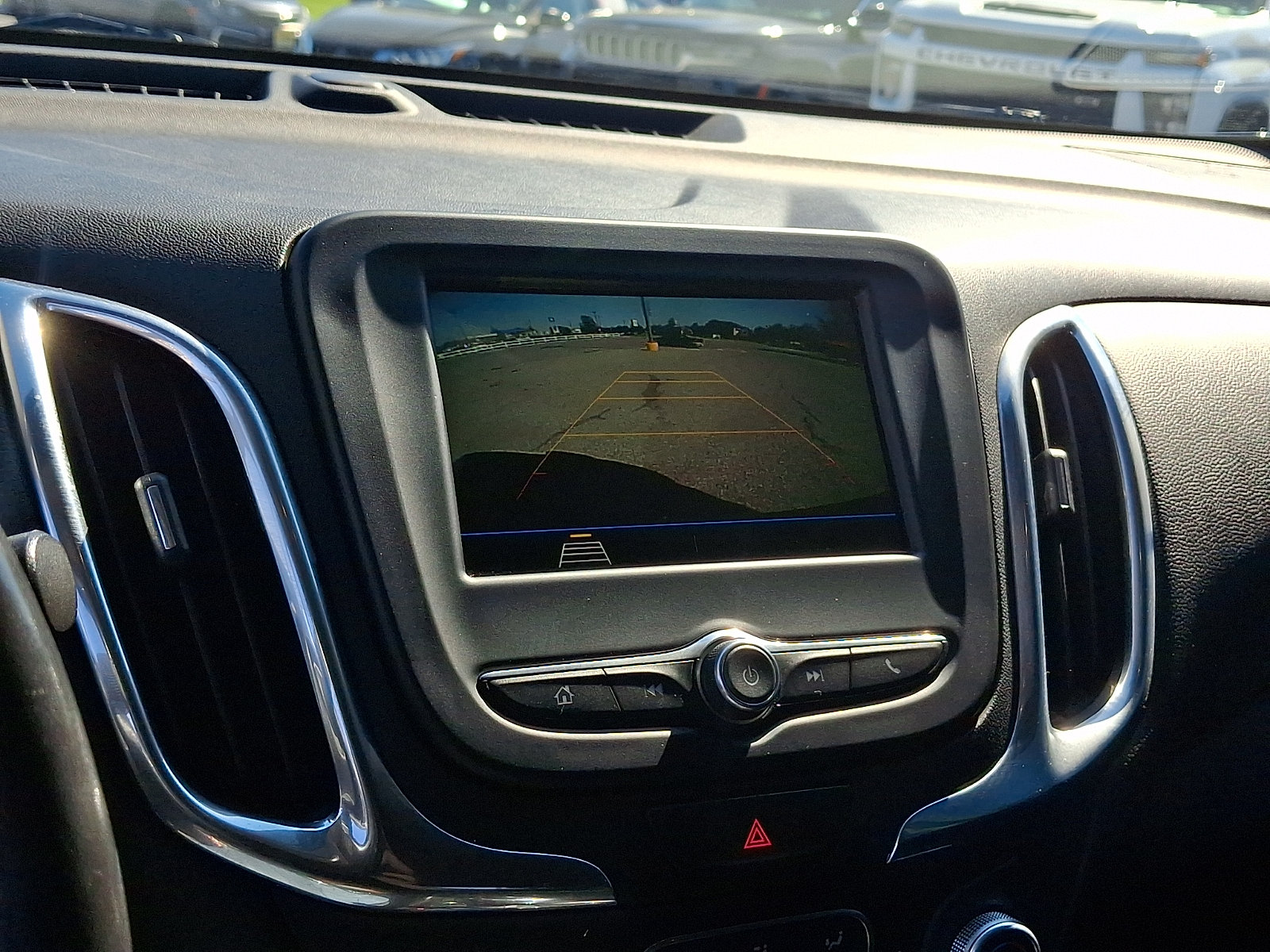 Used 2019 Chevrolet Equinox LT AWD/4WD image 16