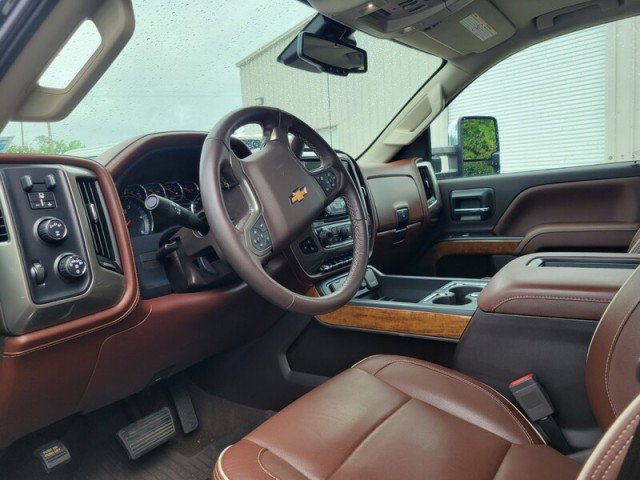 Used 2019 Chevrolet Silverado 3500 High Country w/ Duramax Plus Package AWD/4WD image 6