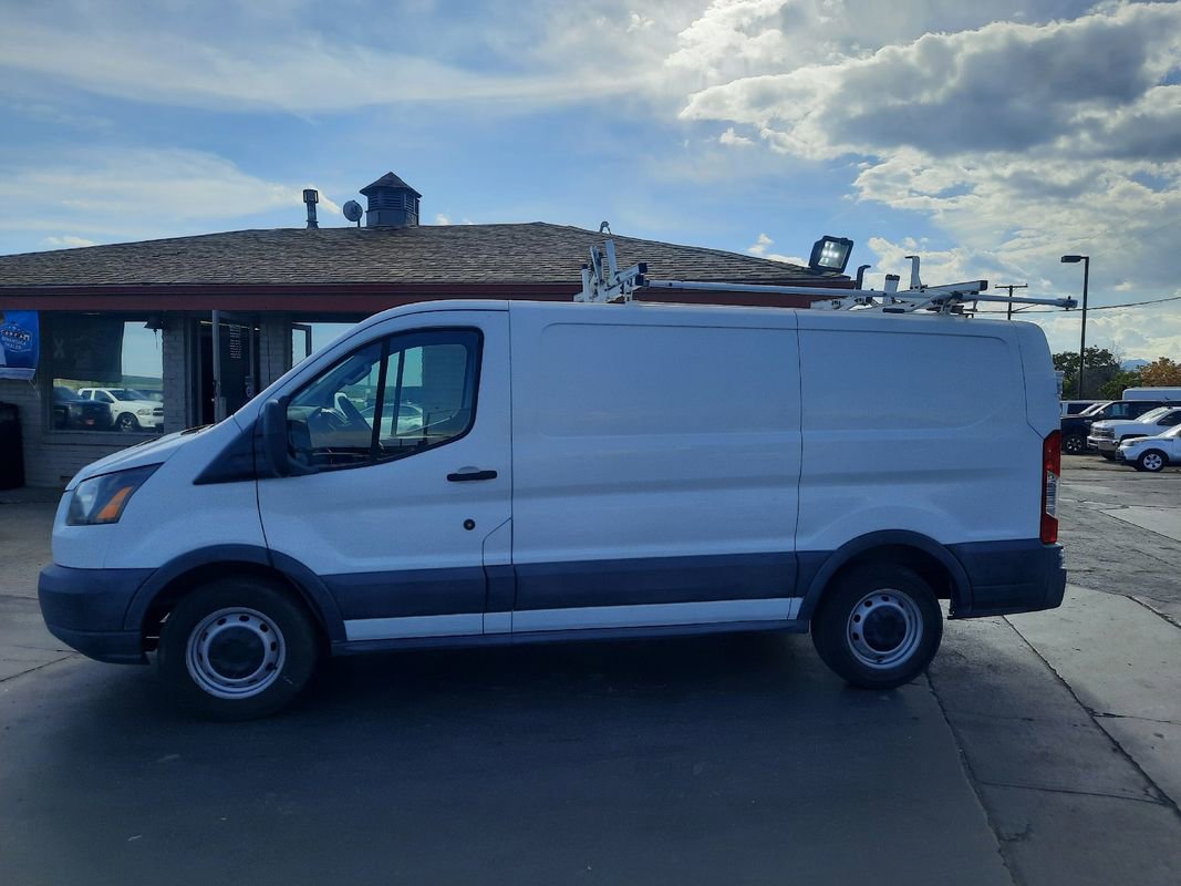 Used 2017 Ford Transit 150 130 Low Roof RWD image 2