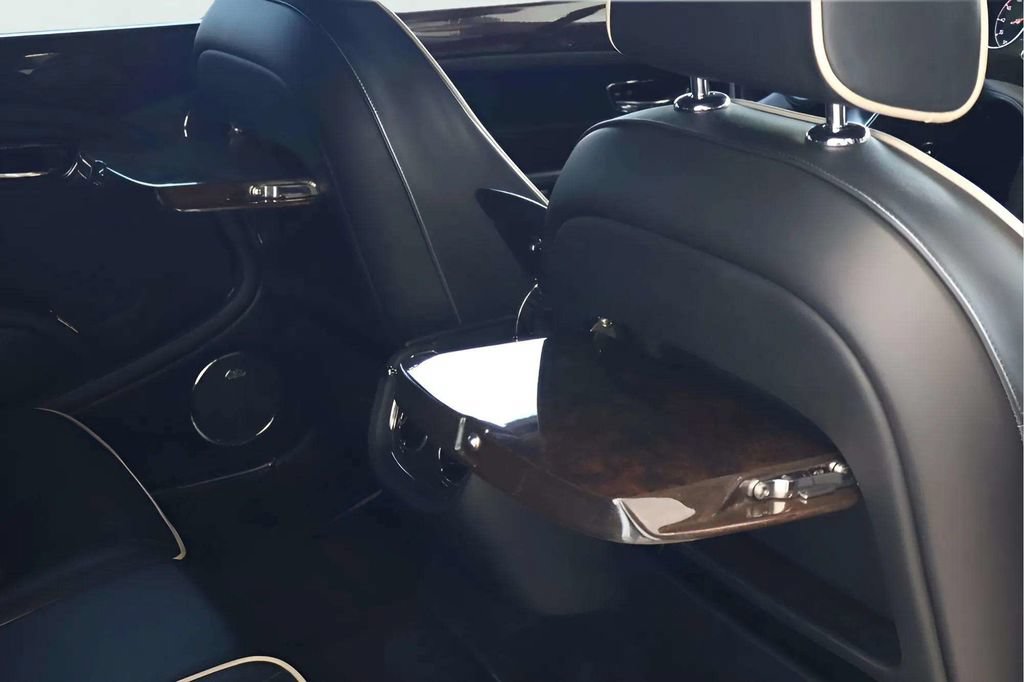 Used 2014 Bentley Mulsanne RWD image 20