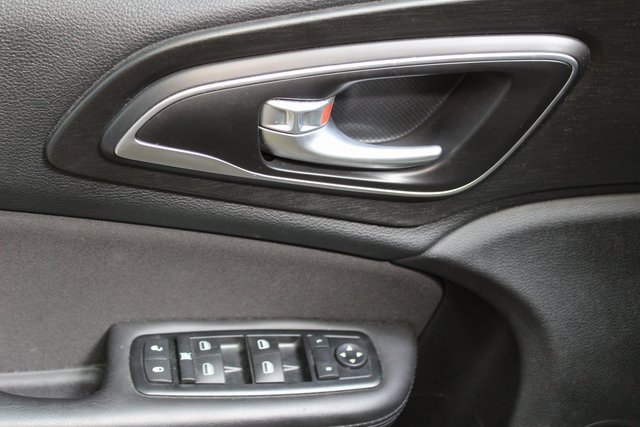 Used 2015 Chrysler 200 LX image 14