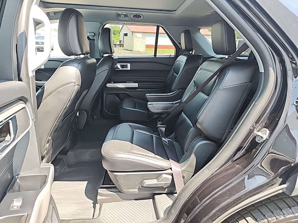 Used 2022 Ford Explorer XLT AWD/4WD image 35