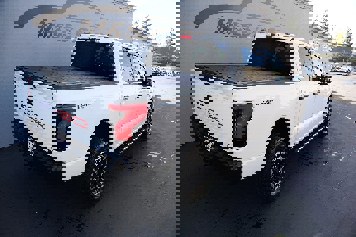 Used 2022 Ford F150 Lightning Pro image 26