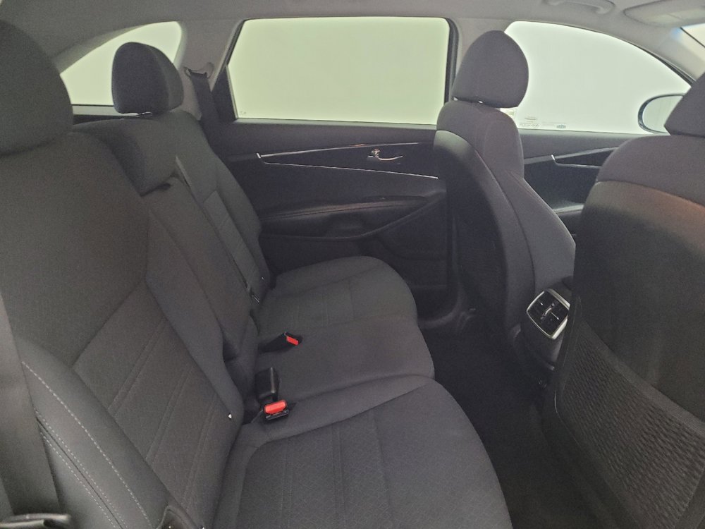 Used 2018 Kia Sorento LX FWD image 19