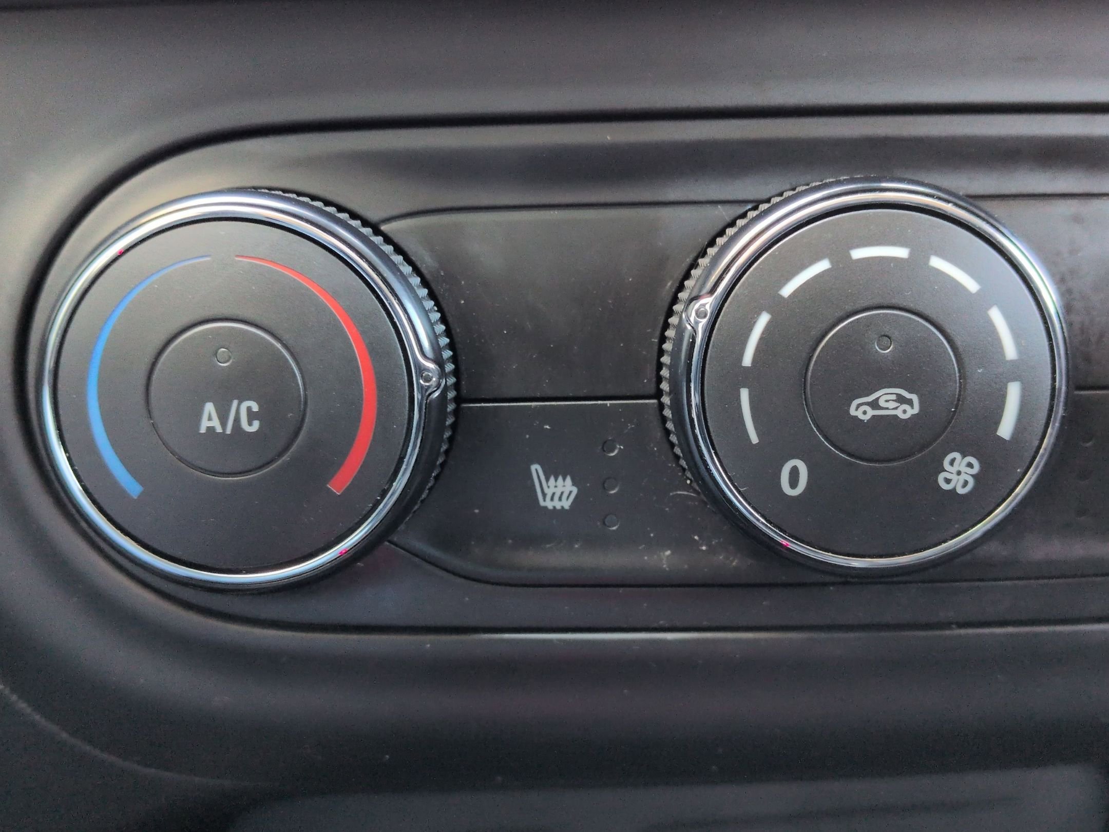 Used 2024 Chevrolet Trax LS w/ LS Convenience Package image 19