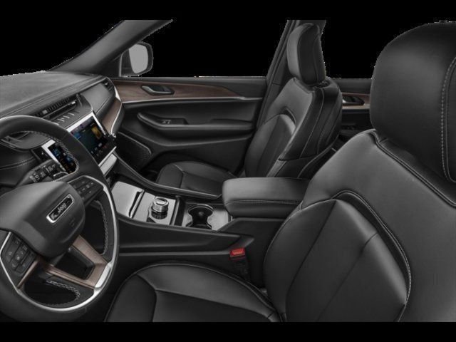 New 2026 Jeep Grand Cherokee Limited w/ Limited Altitude Package AWD/4WD image 12