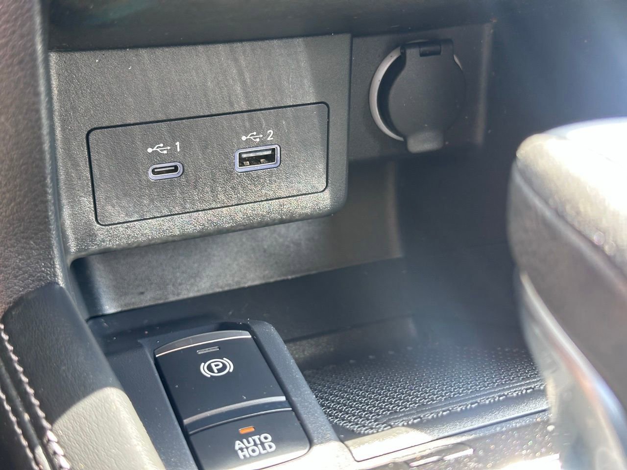 Used 2022 Nissan Kicks SV FWD image 29